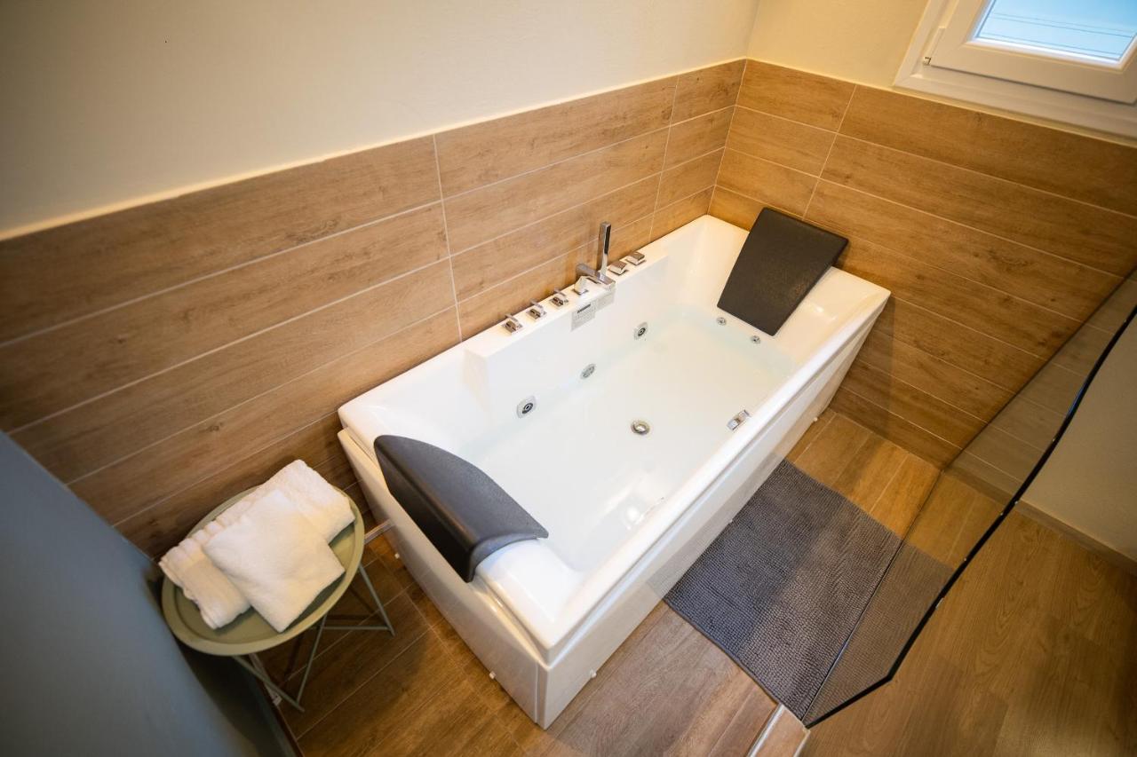 Belajo Central Apartment And Jacuzzi !! Volos Exterior photo